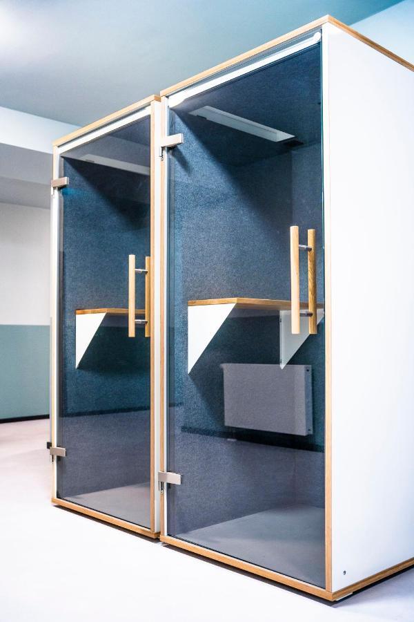 The Base Berlin One Hotel Luaran gambar