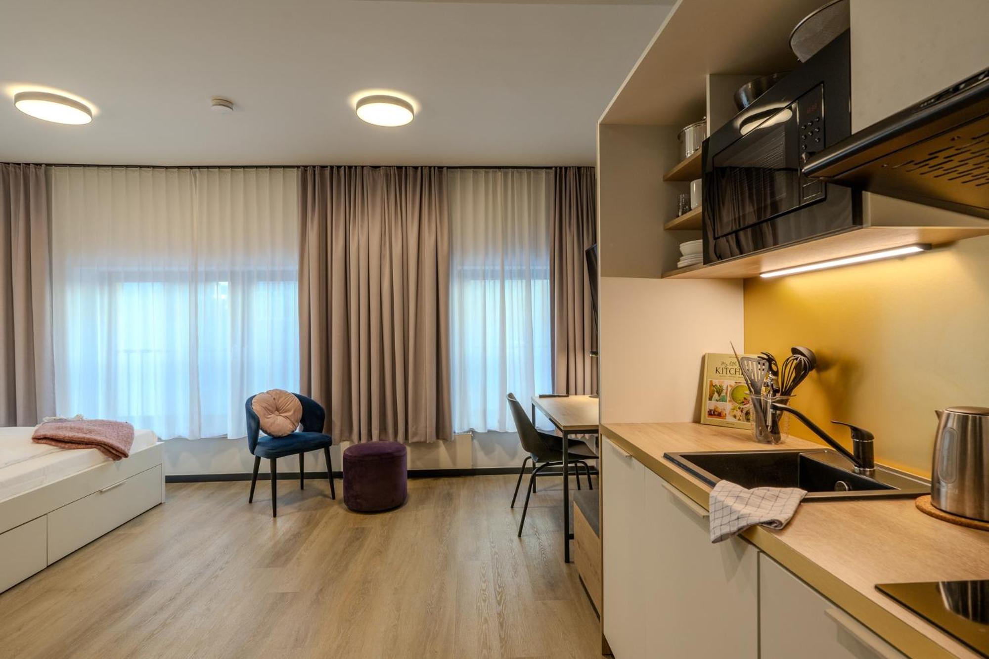 The Base Berlin One Hotel Luaran gambar