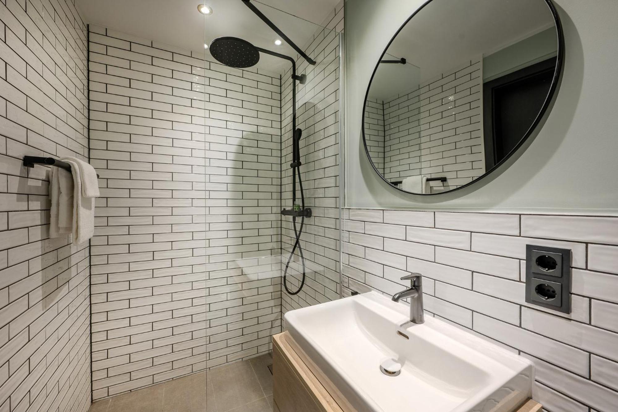 The Base Berlin One Hotel Luaran gambar