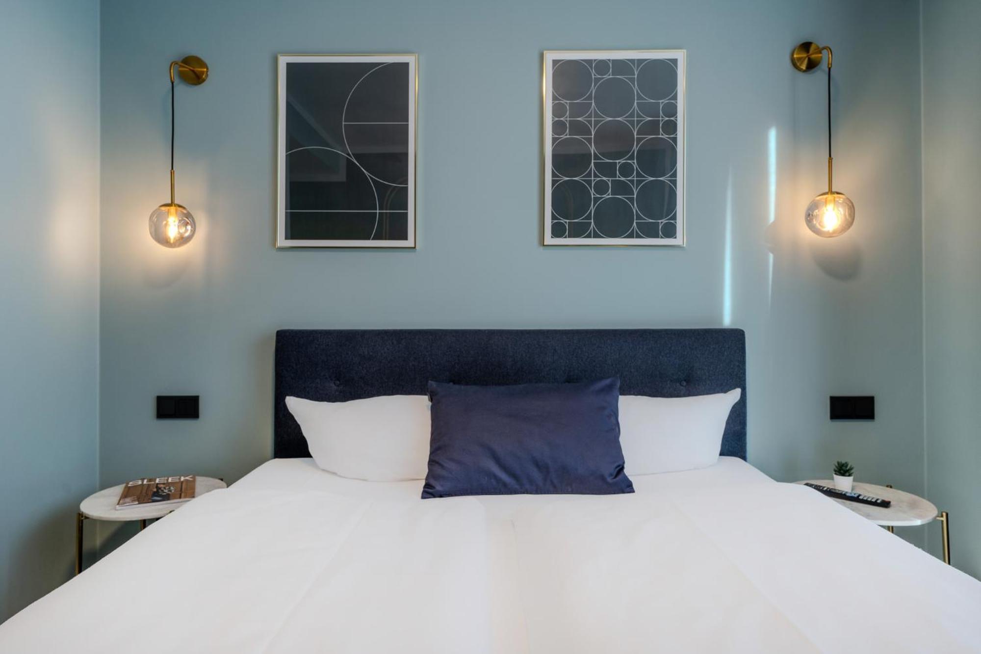 The Base Berlin One Hotel Luaran gambar